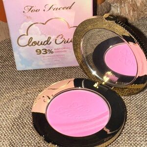 Too Faced Cloud Crush Blurring Blush - Candy Clouds